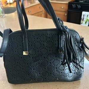 Black Cute Crossbody Handbag, GUC, No Rips, stains, tears, smell, rich looking.